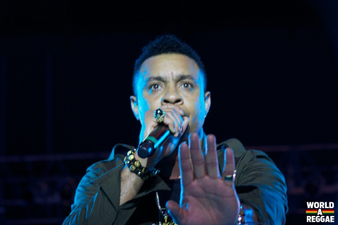 Shaggy on stage at the Buju and Friends Before the Dawn concert Bayfront Park Miami US concert photo &copy; WorldAReggae.com
